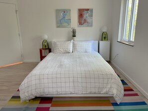 3 bedrooms, desk, iron/ironing board, travel cot