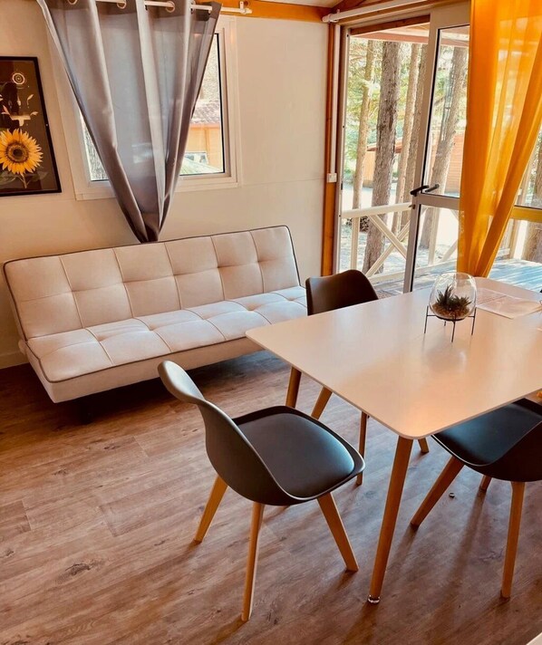 Imagen sin descripción, 1 de 13, botón