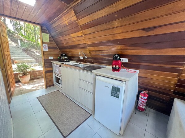 Kabin Basic | Dapur pribadi | Lemari pembeku