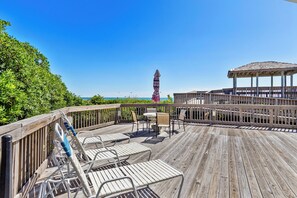 Terrace/patio - Almost Oceanfront 3 Bedroom Pebble Beach C-304 Condo (Emerald Isle)