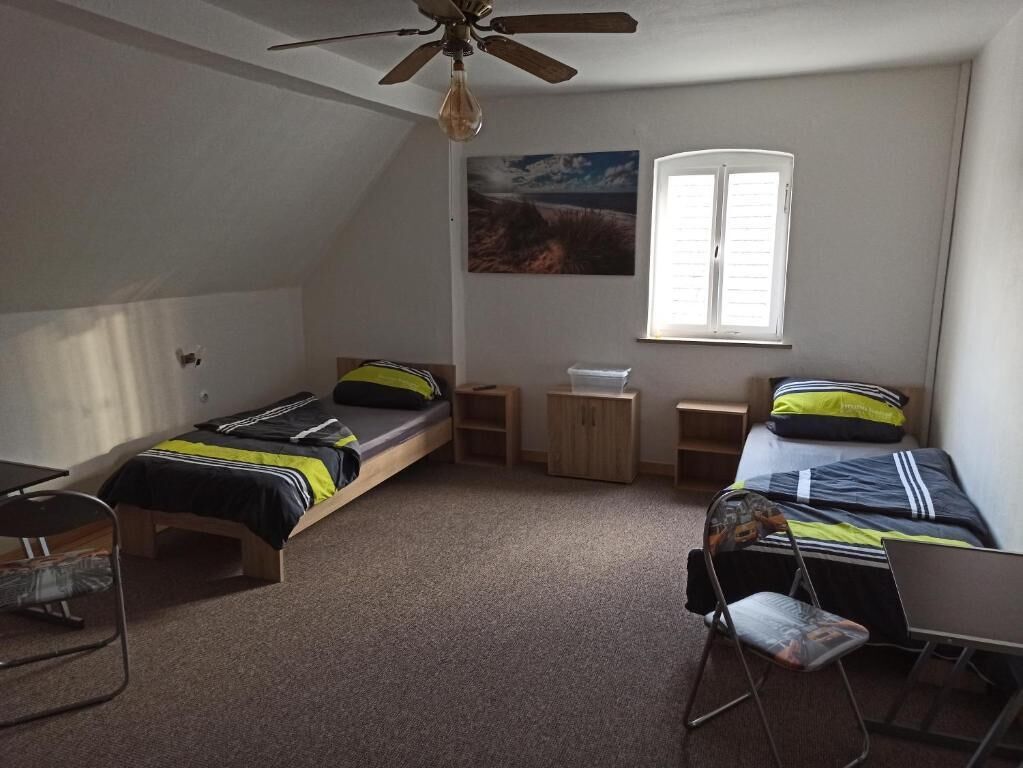 مكتب وواي فاي مجانًا