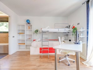 3 bedrooms, iron/ironing board, free WiFi, bed sheets - Sunset House by Hello Homes Sitges (Sitges)