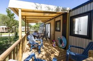 تناول الطعام بالخارج