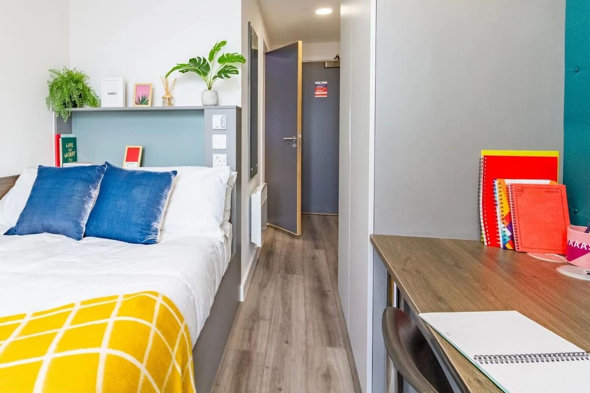 Blackout curtains, iron/ironing board, free WiFi