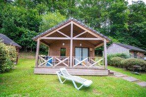 Unclassified image, 5 of 18, button