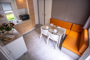 Dining - Camping 4 étoiles - Piscine  - ccbabhc (Aramits)