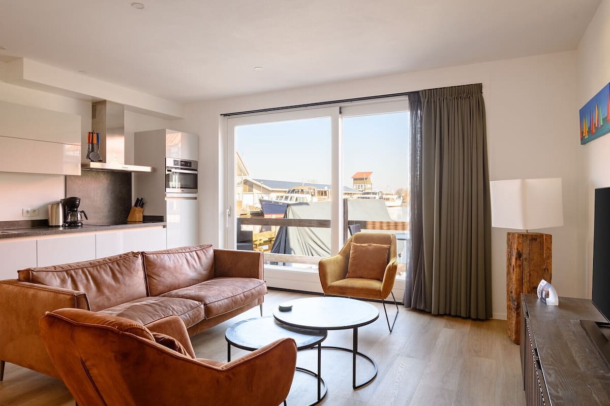 Apartment (Havenzicht 4) | Living room