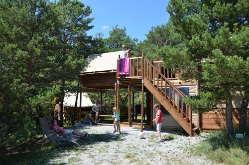 Cabane 4 étoiles - Piscine  - ccbacgh