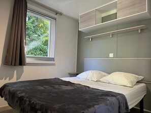 2 bedrooms, WiFi - Camping 4 étoiles - Piscine  - ccbacha (Rosans)