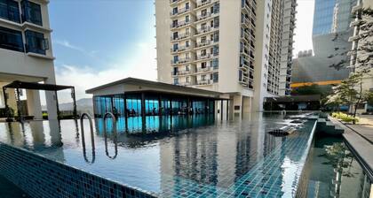 Minimalist studio with swimming pool fitness room, WiFi in superb Setia Alam