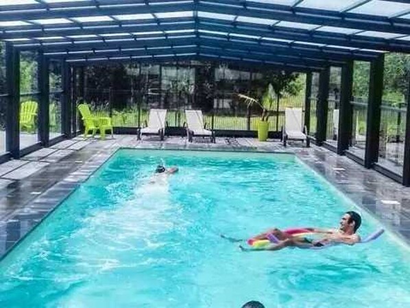 Indoor pool, a heated pool - Chalet 3 étoiles - Piscine - ccbadcb (Mont-prés-Chambord)