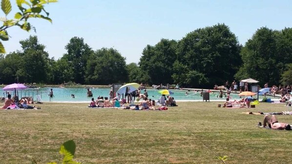 Inomhuspool och uppvärmd pool