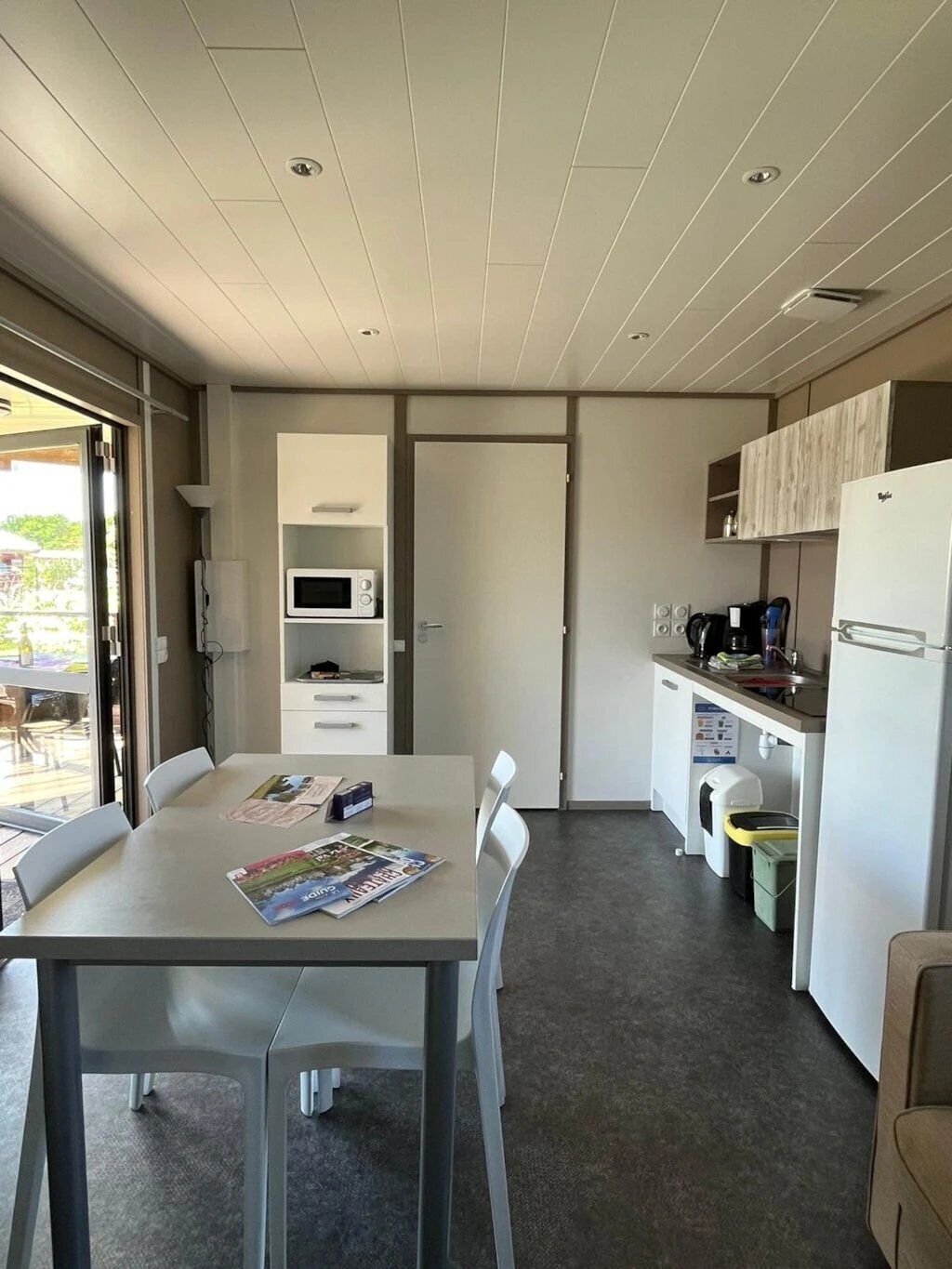 Fridge, microwave, stovetop, toaster