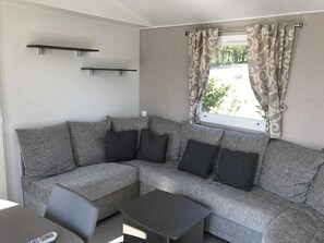 Televisio, pöytätennispöytä