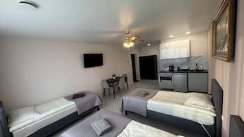 Room, 1 Bedroom, Smoking | 1 bedroom