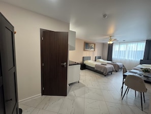 Room, 1 Bedroom, Smoking | 1 bedroom
