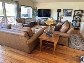 Living area - New! Angler's Run on the Yellowstone River (Livingston)