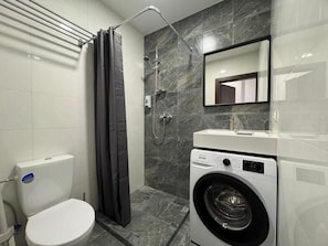 Room, 1 Bedroom, Smoking | Bathroom