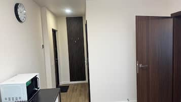 Room, 1 Bedroom, Smoking | Interior