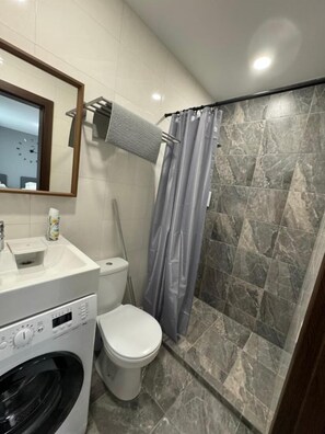 Room, 1 Bedroom, Smoking, Balcony | Bathroom