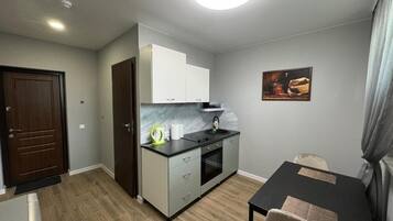 Room, 1 Bedroom, Smoking, Balcony | Dining room
