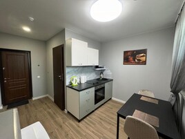 Quarto, 1 quarto, para fumantes, sacada | Sala de jantar
