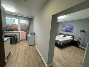 Habitación, 1 habitación, fumadores, balcón | 1 dormitorio