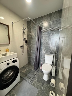 Room, 1 Bedroom, Smoking | Bathroom