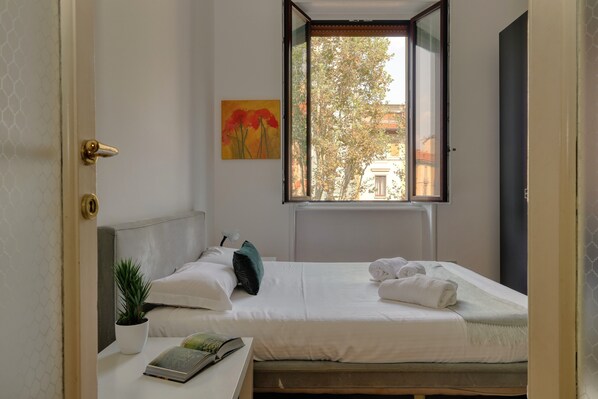 Standard Apartment | 2 bedrooms, iron/ironing board, free WiFi, bed sheets