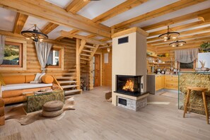 Televisión, chimenea