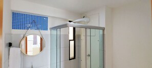 Standard-Apartment | Badezimmer
