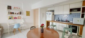 Departamento estándar | Cocina privada | Cafetera y tetera