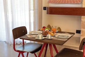 Café da manhã com buffet grátis todos os dias