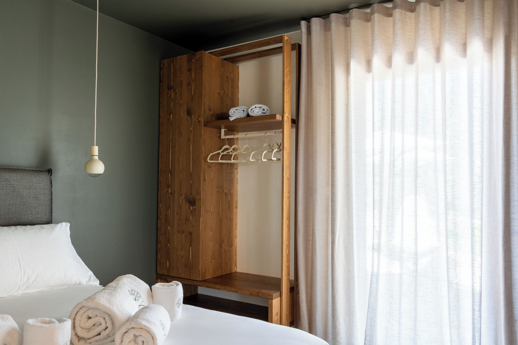 Chambre Double Luxe, vue jardin | Coffres-forts dans les chambres, rideaux occultants