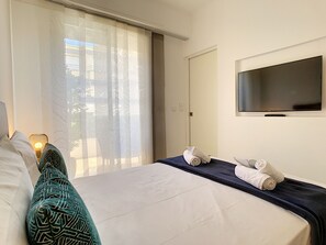 1 bedroom, iron/ironing board