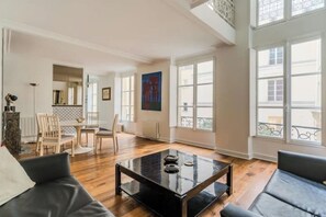Living area - Magnificent duplex in the Marais district (Paris)