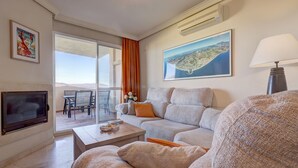 Unclassified image, 5 of 26, button - 3bed-6guests-parking-golf-pools-seaview (Manilva)
