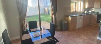 3 Bed-sleeps 5-garden-parking-pets
