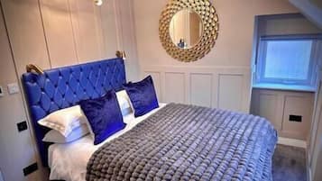 2 bedrooms, travel cot, WiFi
