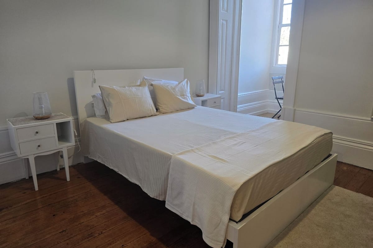 Quarto Duplo Superior com Varanda - Qt.2 | Caja de seguridad en la habitación, escritorio y wifi gratis