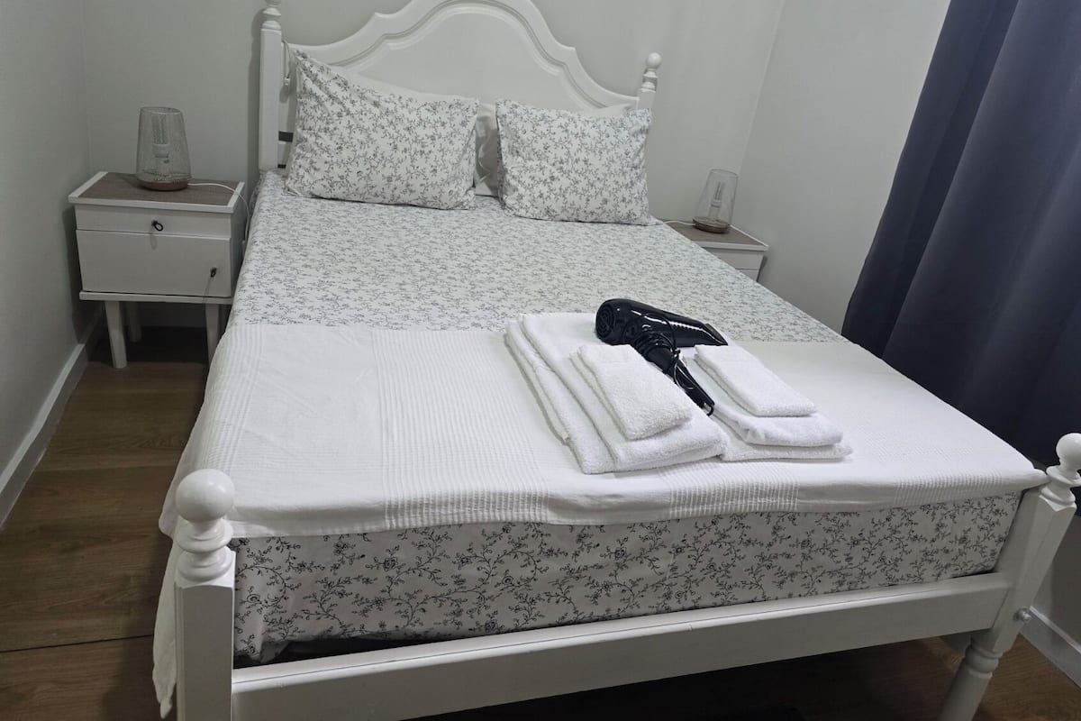 Quarto Duplo Superior Vista Jardim - Qt.3 | Caja de seguridad en la habitación, escritorio y wifi gratis