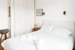 2 عدّة غرف نوم وسرير سفر وواي فاي مجانًا وملاءات أسرّة