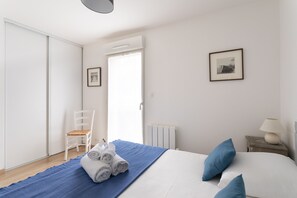 2 bedrooms, iron/ironing board, free WiFi, bed sheets