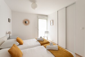 2 chambres, fer et planche à repasser, Wi-Fi gratuit, draps fournis