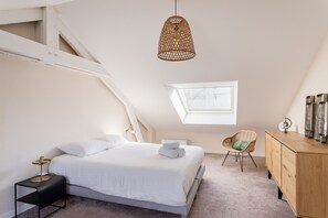3 bedrooms, iron/ironing board, free WiFi, bed sheets