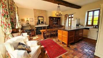 Tv, pejs, dvd-afspiller