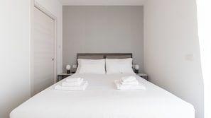 1 chambre, fer et planche à repasser, Wi-Fi gratuit, draps fournis