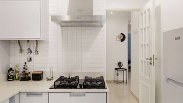Family Apartment, 2 Bedrooms, Non Smoking | Private kitchen | Espresso maker, electric kettle, toaster, freezer