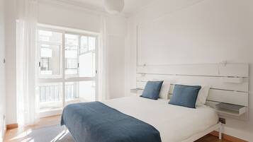 Family Apartment, 2 Bedrooms, Non Smoking | 2 bedrooms, iron/ironing board, free WiFi, bed sheets