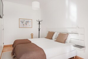 Apartamento familiar, 2 habitaciones, no fumadores | 2 dormitorios, tabla de planchar con plancha, wifi gratis y ropa de cama